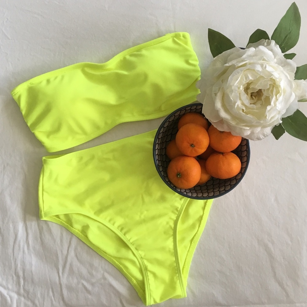 Neon bikini!